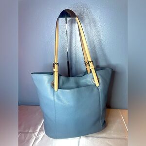 Authentic Michael Kors Purse!!! #053